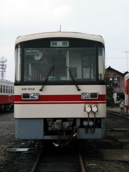 どこの閑散線向けハイテク車両もこんななんでいまいち食指が