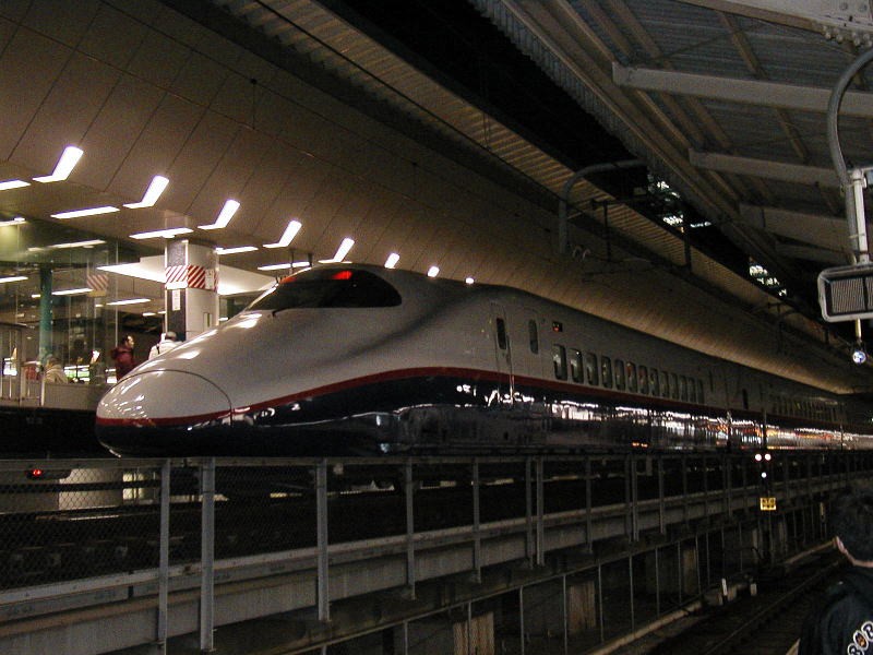 東京駅東海道ホームからは新幹線だが「あさま」も撮れたりします