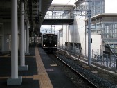 これに乗って門司港駅へと向かいました。ちなみに有名なのは門司港駅であって門司駅は普通の橋上駅です。