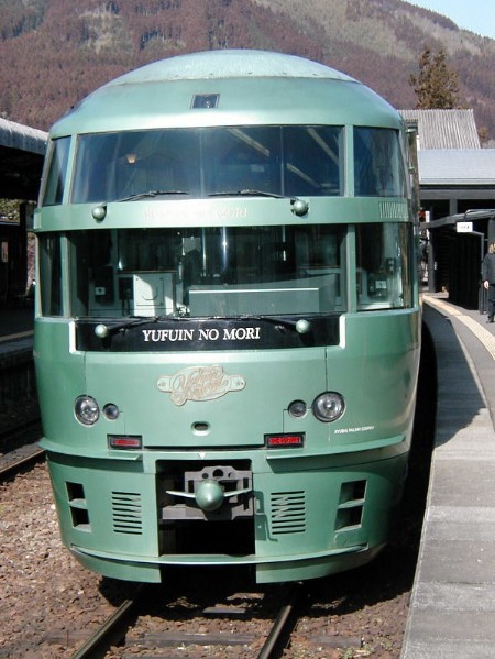 展望車ですが車内をウロチョロしなかったので見てはいません