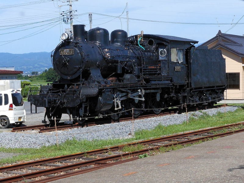 新里駅にて8620蒸気機関車


48640号車