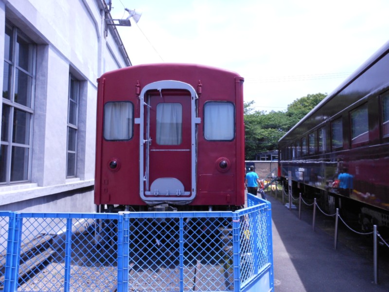 休憩所になっている５０系客車